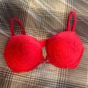 Victoria’s Secret Bombshell bra